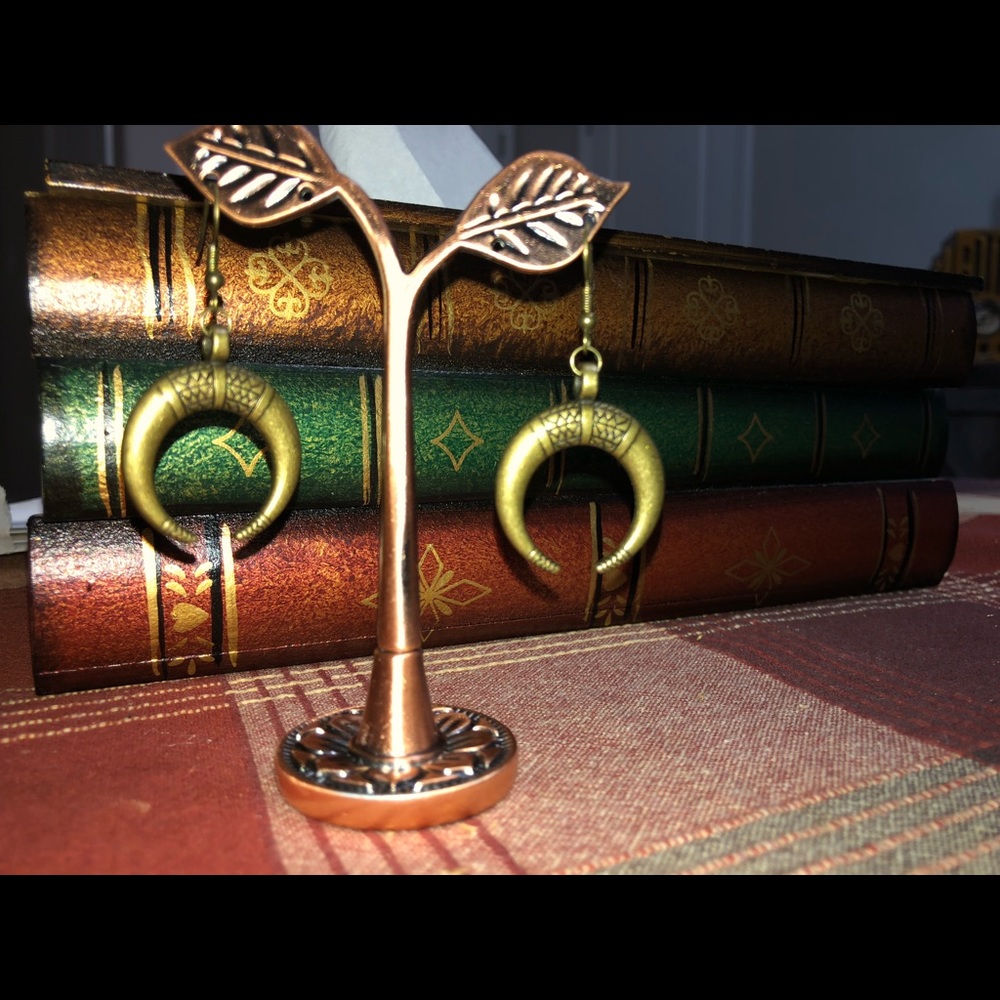 Women’s earring